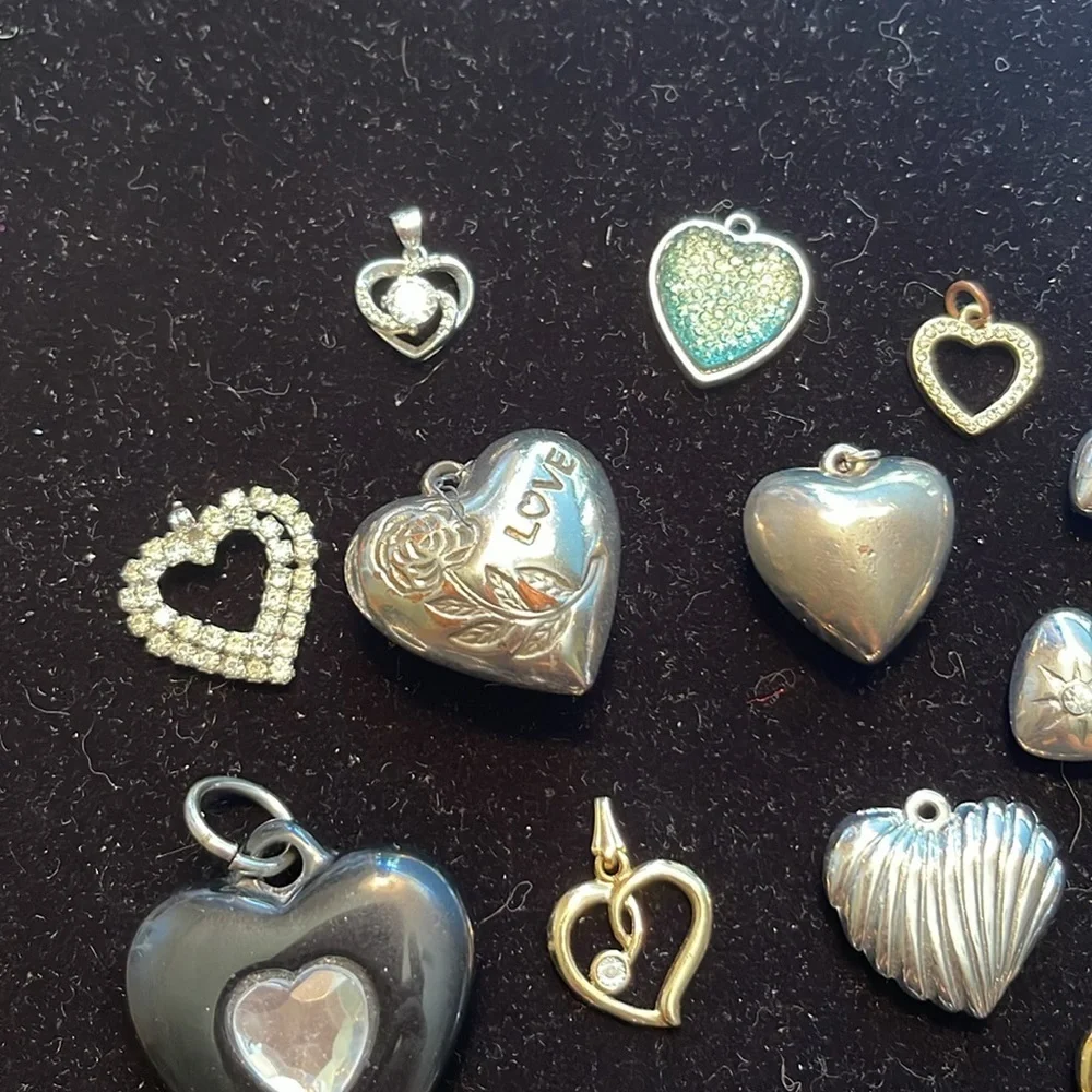 Heart (17) Pendants & Charms. All different. P